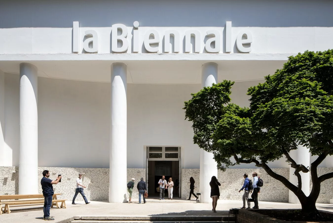 La Biennale di Venezia. 60. Esposizione Internazionale d'Arte. Stranieri Ovunque - Foreigners Everywhere