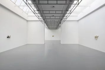 1. Diego Marcon. Glassa, Installation View, Centro per l’arte contemporanea Luigi Pecci, immagini di Andrea Rossetti ,  images by Andrea Rossetti