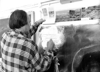 6. Mario Schifano al lavoro su Calore locale (II), oggi al Museo Gamba (Aosta, Saint Bénin, (1988), Ph. T. De Tommaso