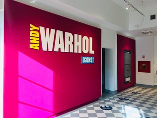 Andy Warhol. ICONS! - allestimento mostra
