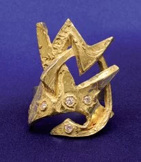 Umberto Mastroianni, Anello scultura 1981, anello in oro con diamanti