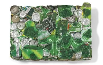 Flavio Favelli, Green Mint, 2023
assemblaggio di lattine pressate, cm 42x61x10
Courtesy Farsettiarte e Studio SALES di Norberto Ruggeri, Roma