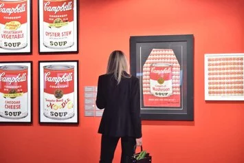 allestimento mostra Andy Warhol. Icona Pop