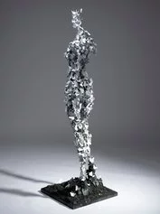 Francesco Diluca, Papillon, 2021, ferro saldato smaltato e polvere di ferro, 170x50x50cm, 5