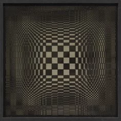 Helga Philipp, Objekt O3, 1963,
oggetto cinetico, interferenza ottica, cornice di legno nera, 40x40x6 cm