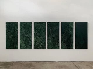 Linda Carrara, La prima passeggiata, polittico, olio su tela, 143 x 65, 2022, courtesy dell'artista