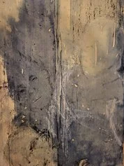 Monica Giovinazzi, OBJECT 7 (part), olio su tavola, gesso, carbone, cm.23x76, anno 2024