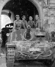Parma, 9-15 settembre 1943, Reparti tedeschi all'uscita della Cittadella © US National Archives & Records Administration NARA)