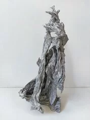 Fabio Roncato, Momentum, 2022, alluminio (da fusione a cera persa), 65 x 50 x 125h cm
