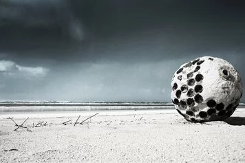 Thierry Konarzewski, White planet, serie After the future, Oceano Atlantico, Francia il 21 febbraio 2014, stampa Fine Art su carta Hahnemühle, 100x150 cm